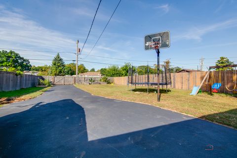 Tiny photo for 1120 Fulton Avenue, Winthrop Harbor, IL 60096 (MLS # 12463683)