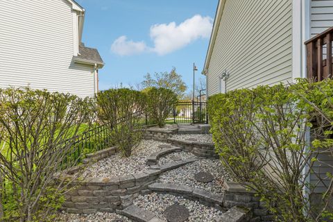 Tiny photo for 5 Orchid Court, Streamwood, IL 60107 (MLS # 12617957)