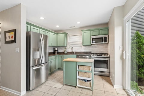 Tiny photo for 2529 W SHAKESPEARE Avenue, Chicago, IL 60647 (MLS # 12730728)