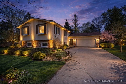 Photo of N385 Silverleaf Boulevard, Wheaton, IL 60187 (MLS # 12662141)