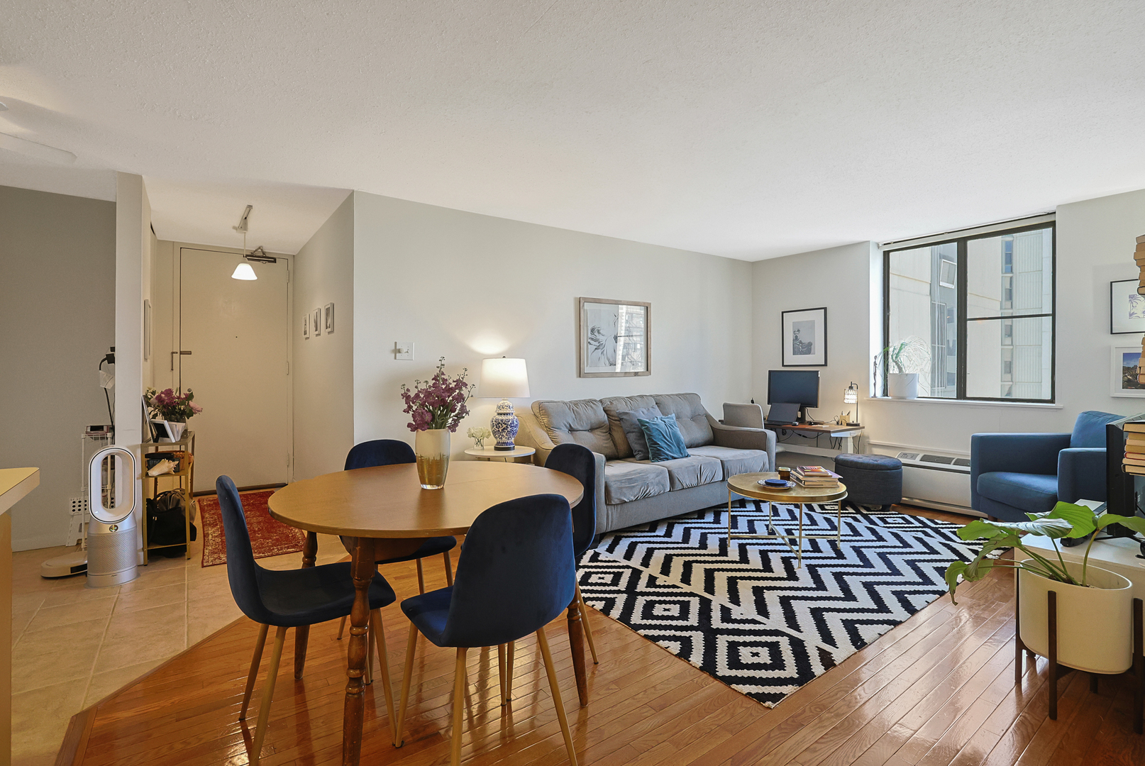 1339 N Dearborn Street 11B