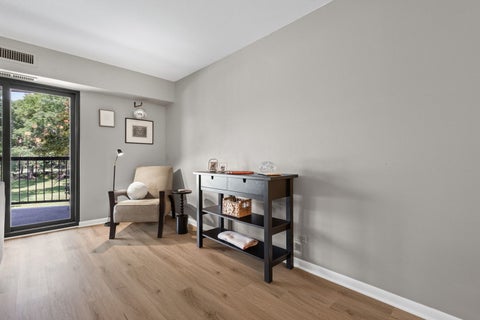 Tiny photo for 1605 E Central Road #211B, Arlington Heights, IL 60005 (MLS # 12765615)