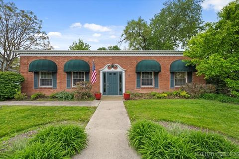 422 E State Street Geneva IL 60134