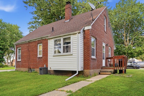 Tiny photo for 1315 7th Avenue, Sterling, IL 61081 (MLS # 12712398)