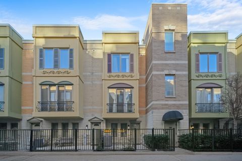 Photo of 909 W Ohio Street #12, Chicago, IL 60642 (MLS # 12540997)