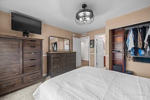 Tiny photo for 659 S Rosehall Lane, Round Lake, IL 60073 (MLS # 12497795)