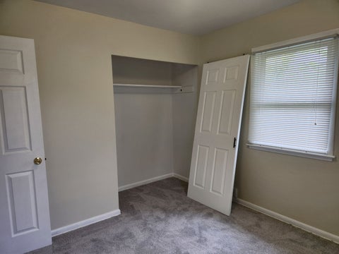 Tiny photo for 914 Oakleaf Avenue, McHenry, IL 60051 (MLS # 12775480)