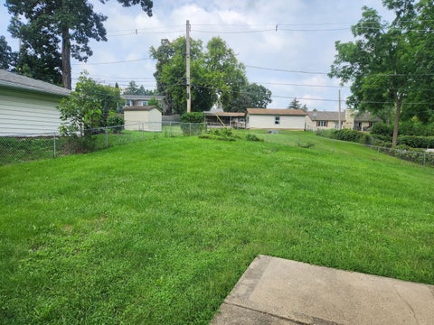 Tiny photo for 914 Oakleaf Avenue, McHenry, IL 60051 (MLS # 12775480)