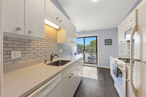 Tiny photo for 1714 S Washington Street #1714, Naperville, IL 60565 (MLS # 12683773)