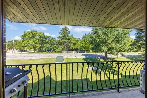 Tiny photo for 1714 S Washington Street #1714, Naperville, IL 60565 (MLS # 12683773)