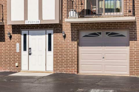 Tiny photo for 1714 S Washington Street #1714, Naperville, IL 60565 (MLS # 12683773)