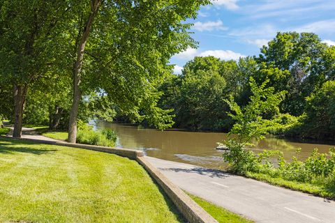 Tiny photo for 1714 S Washington Street #1714, Naperville, IL 60565 (MLS # 12683773)
