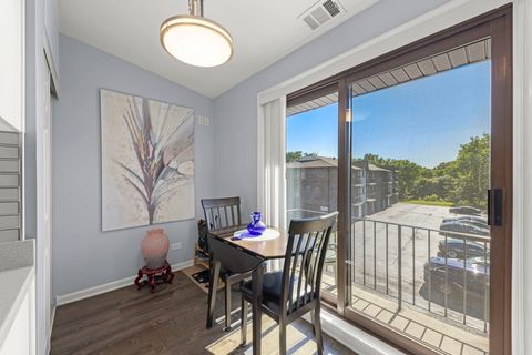 Tiny photo for 1714 S Washington Street #1714, Naperville, IL 60565 (MLS # 12683773)