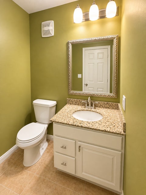 Tiny photo for 378 Thorncliffe Heights, Glendale Heights, IL 60139 (MLS # 12766189)