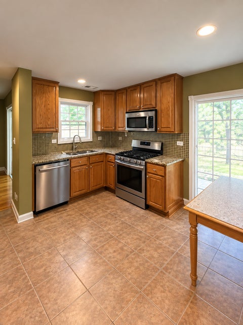 Tiny photo for 378 Thorncliffe Heights, Glendale Heights, IL 60139 (MLS # 12766189)