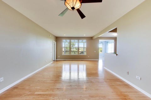 Tiny photo for 3172 Ravinia Circle, Mundelein, IL 60060 (MLS # 12771449)