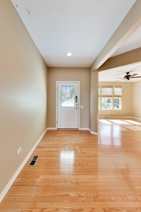 Tiny photo for 3172 Ravinia Circle, Mundelein, IL 60060 (MLS # 12771449)