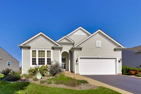 Tiny photo for 3172 Ravinia Circle, Mundelein, IL 60060 (MLS # 12771449)