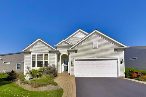 Tiny photo for 3172 Ravinia Circle, Mundelein, IL 60060 (MLS # 12771449)