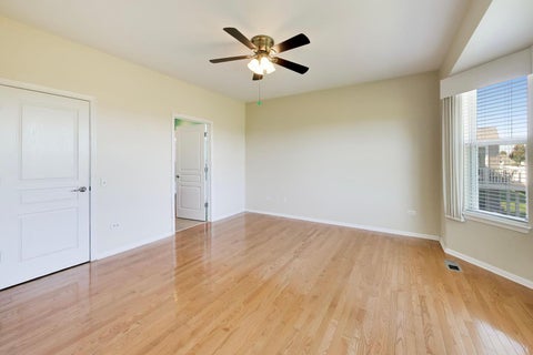 Tiny photo for 3172 Ravinia Circle, Mundelein, IL 60060 (MLS # 12771449)