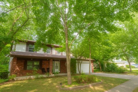 1147 Garfield Avenue Libertyville IL 60048