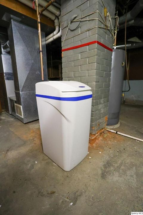 Tiny photo for 1234 Hamann Lane, Quincy, IL 62305 (MLS # 12608252)