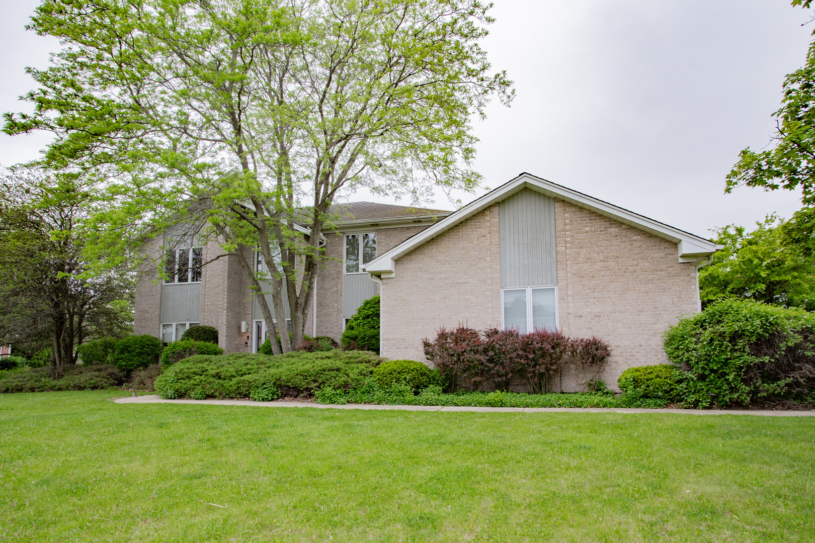 812 Andover Court