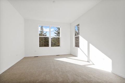 Tiny photo for 38 Tournament Drive, Hawthorn Woods, IL 60047 (MLS # 12494781)