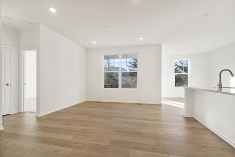 Tiny photo for 38 Tournament Drive, Hawthorn Woods, IL 60047 (MLS # 12494781)