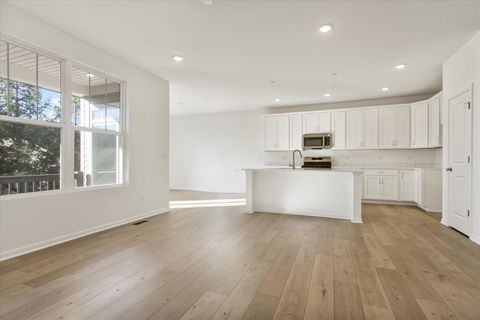 Tiny photo for 38 Tournament Drive, Hawthorn Woods, IL 60047 (MLS # 12494781)