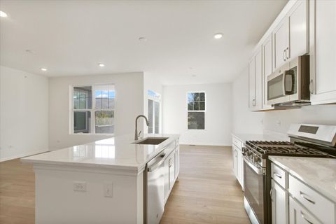 Tiny photo for 38 Tournament Drive, Hawthorn Woods, IL 60047 (MLS # 12494781)