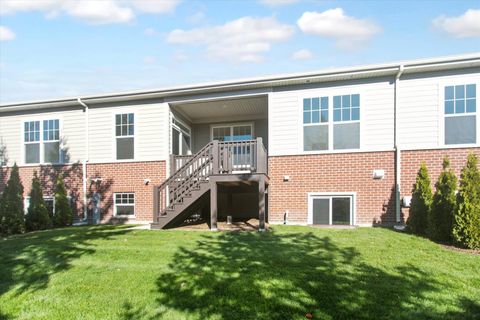 Tiny photo for 38 Tournament Drive, Hawthorn Woods, IL 60047 (MLS # 12494781)