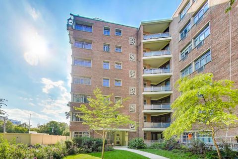 Photo of 1862 Sherman Avenue #1NE, Evanston, IL 60201 (MLS # 12499359) Photo of 1862 Sherman Avenue #1NE, Evanston, IL 60201 (MLS # 12499359)