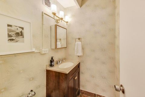 Tiny photo for 1862 Sherman Avenue #1NE, Evanston, IL 60201 (MLS # 12499359)