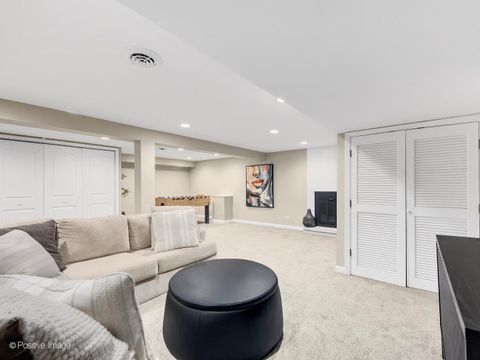 Tiny photo for 742 W Chestnut Street, Hinsdale, IL 60521 (MLS # 12572458)