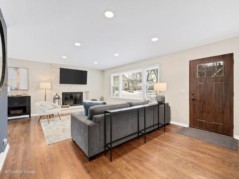 Tiny photo for 742 W Chestnut Street, Hinsdale, IL 60521 (MLS # 12572458)