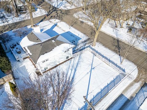 Tiny photo for 742 W Chestnut Street, Hinsdale, IL 60521 (MLS # 12572458)