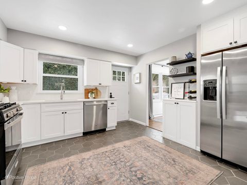 Tiny photo for 742 W Chestnut Street, Hinsdale, IL 60521 (MLS # 12572458)