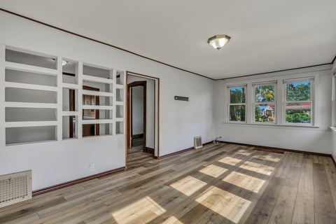 Tiny photo for 26110 W Lakeview Avenue, Ingleside, IL 60041 (MLS # 12785802)