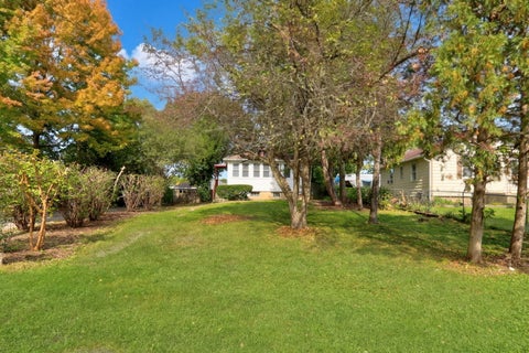Photo of 26110 W Lakeview Avenue, Ingleside, IL 60041 (MLS # 12785802)