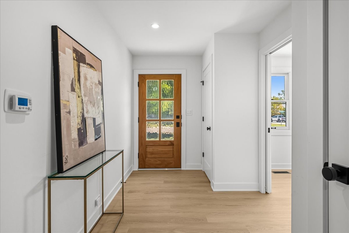 834 Meadowlark Lane