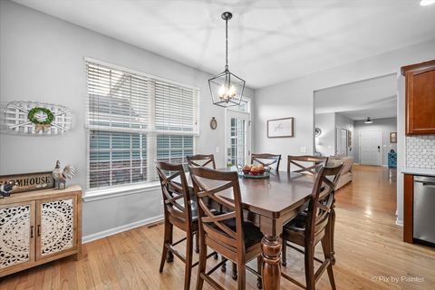 Tiny photo for 279 Garden Drive, Elgin, IL 60124 (MLS # 12527951)