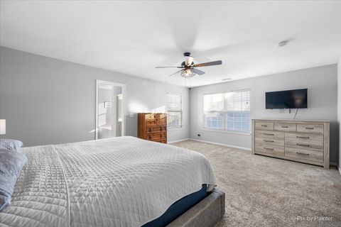 Tiny photo for 279 Garden Drive, Elgin, IL 60124 (MLS # 12527951)