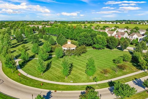 Tiny photo for 279 Garden Drive, Elgin, IL 60124 (MLS # 12527951)