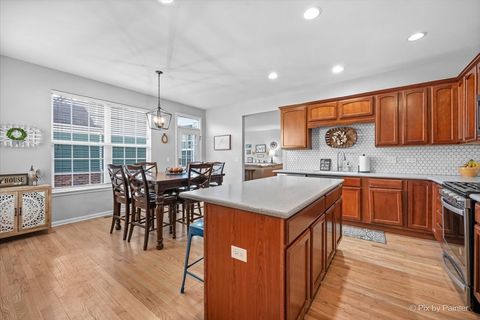 Tiny photo for 279 Garden Drive, Elgin, IL 60124 (MLS # 12527951)