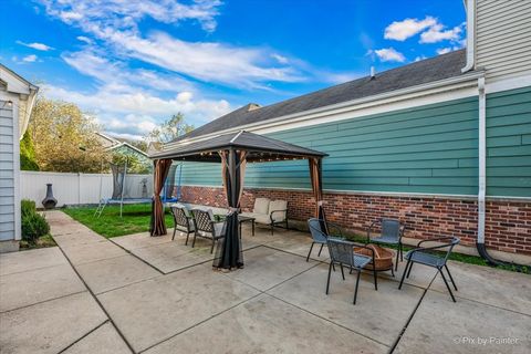 Tiny photo for 279 Garden Drive, Elgin, IL 60124 (MLS # 12527951)