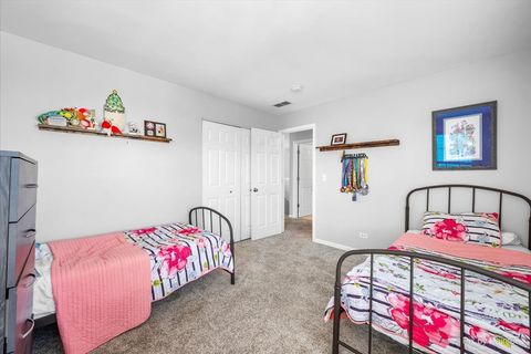 Tiny photo for 279 Garden Drive, Elgin, IL 60124 (MLS # 12527951)