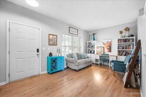 Tiny photo for 279 Garden Drive, Elgin, IL 60124 (MLS # 12527951)