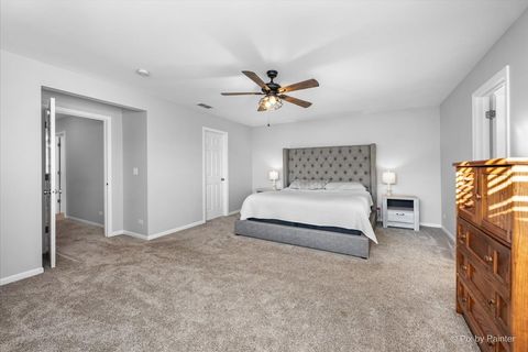 Tiny photo for 279 Garden Drive, Elgin, IL 60124 (MLS # 12527951)