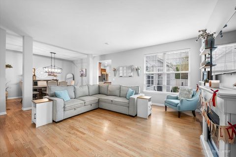 Tiny photo for 279 Garden Drive, Elgin, IL 60124 (MLS # 12527951)